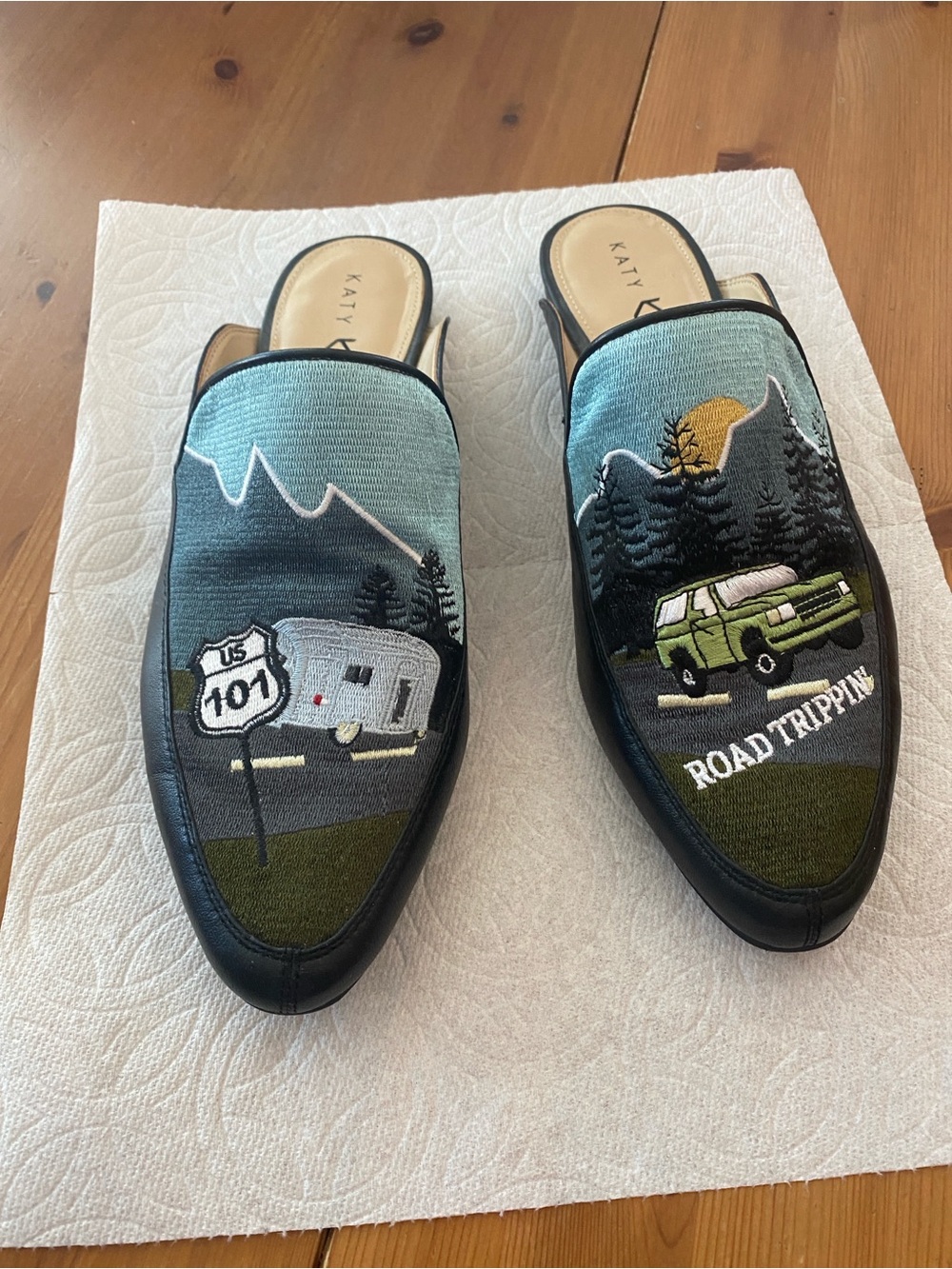 Black & Green 'Road Trippin' Embroidered Katy Perry Slip-On Loafers
